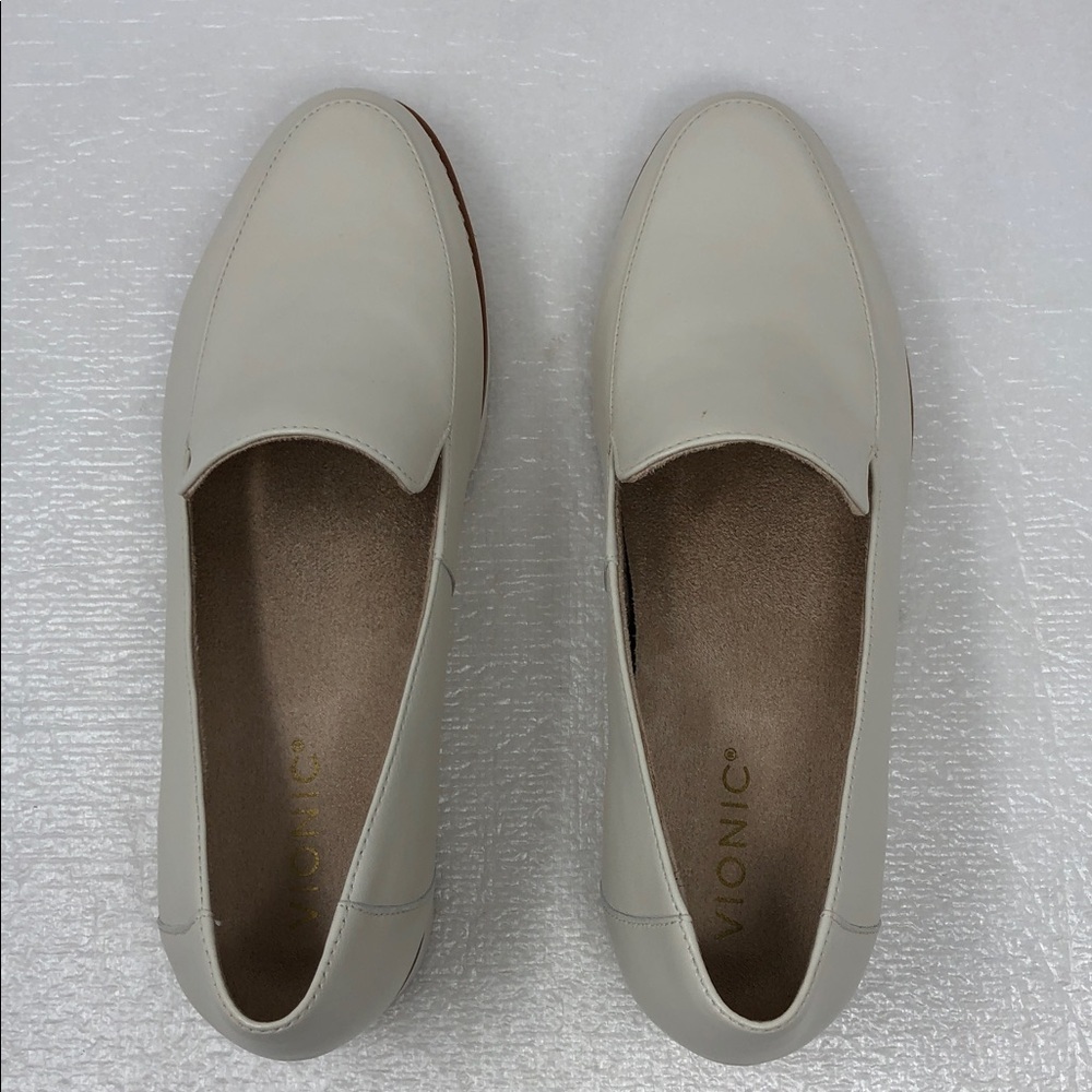 NEW Vionic Loafers Kensley Cream Leather Slip On Chunky Lug Soles Women’s Size 9 - Picture 7 of 16